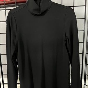 Cabi Tailored turtleneck, sz M